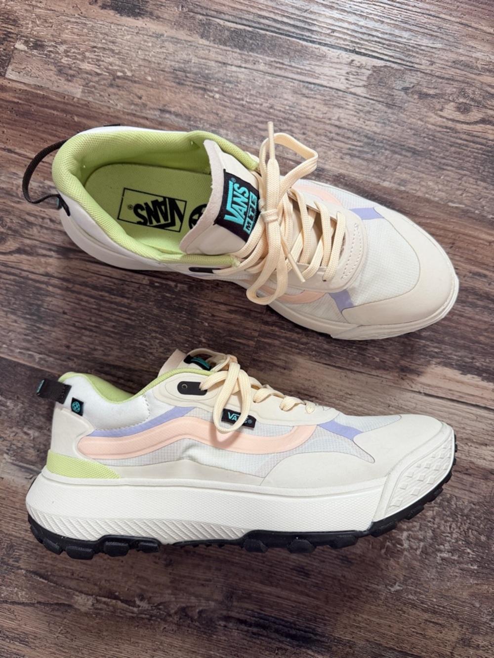 Women's Vans Crosspath Shoe in Natural Beige Size 9.5
